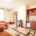 Palazzo 4*